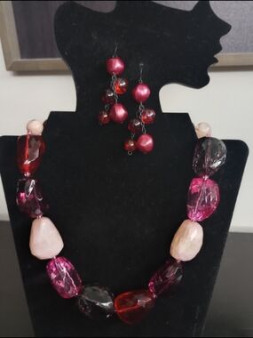 Pink and Red Chunky Bead Necklace with Matching Earrings
